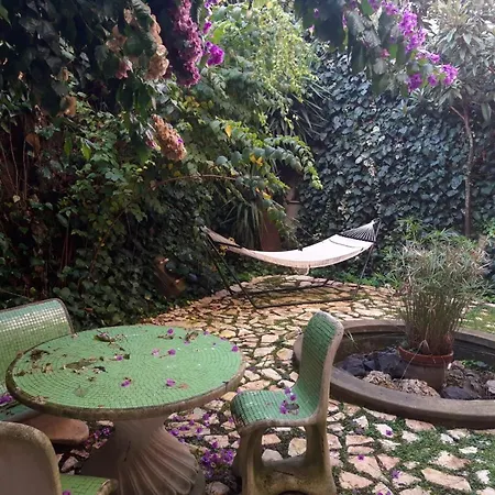 Vatican Fairytale Garden Maison d'hôtes *