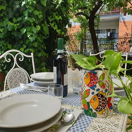 Vatican Fairytale Garden Πανσιόν